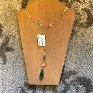 Chic Gold and Green Pendant Necklace